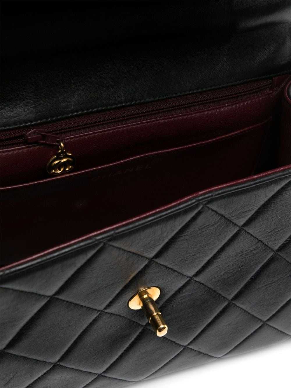 CHANEL Pre-Owned Classic Flap handbag - Black - image 5