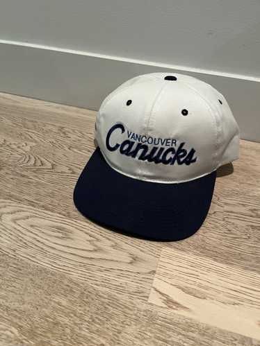 Vintage NWOT NHL Vancouver Canucks Universal Corduroy Snapback Hat – 🎅 Bad  Santa