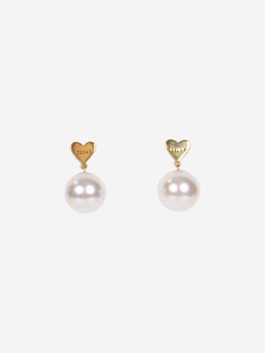 CC White Heart Pearl Button Earrings – Cimber Designs