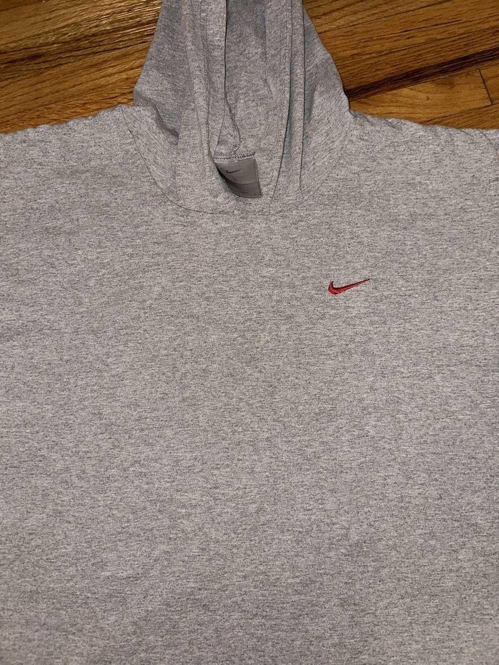 Nike × Vintage Vintage Y2K Nike Light Hoodie - image 3