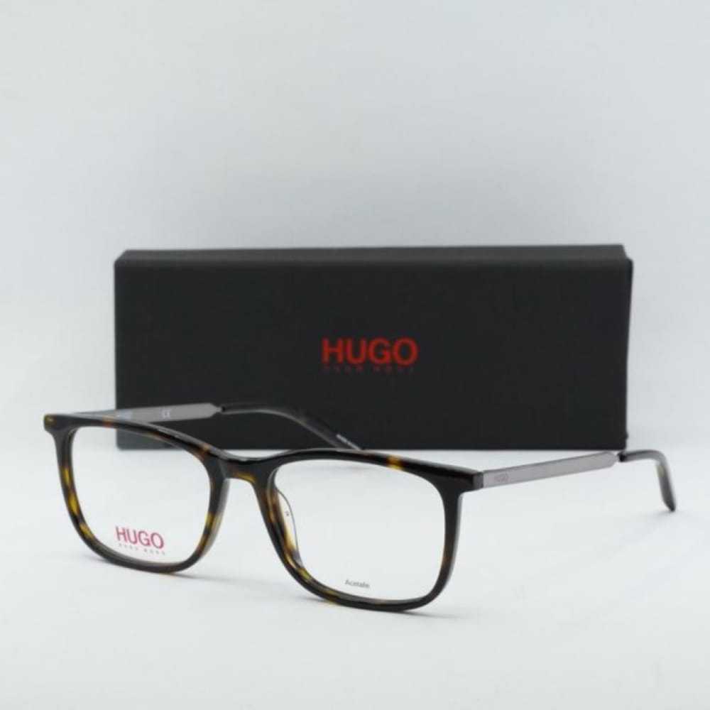 Hugo Boss Sunglasses - image 9