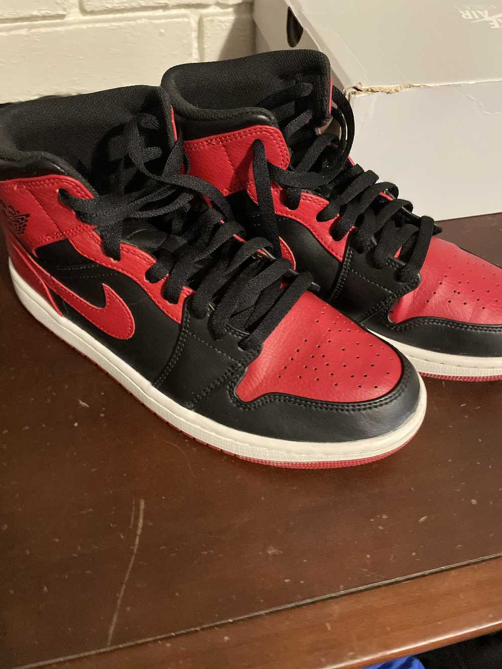 Nike air jordan 1 banned red and black - image 1