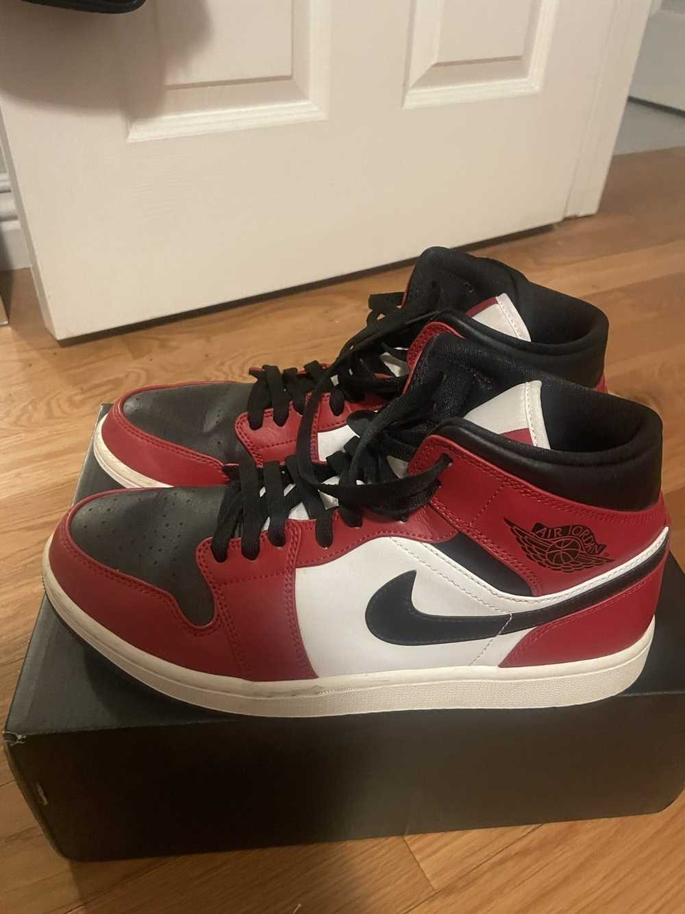 Jordan Brand × Nike Jordan 1 Mid Chicago Black Toe - image 4