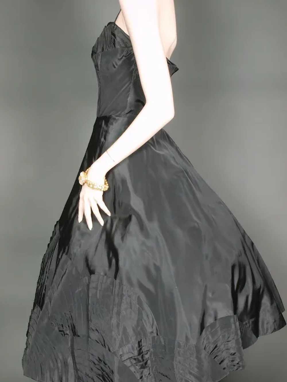 1950's Black Taffeta Dress Pleated Geometric Appl… - image 7
