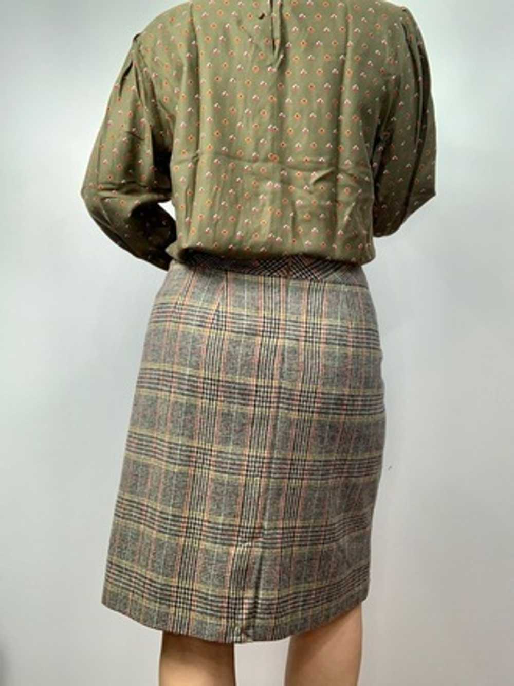 Gorgeous Wool Plaid Skirt - image 3