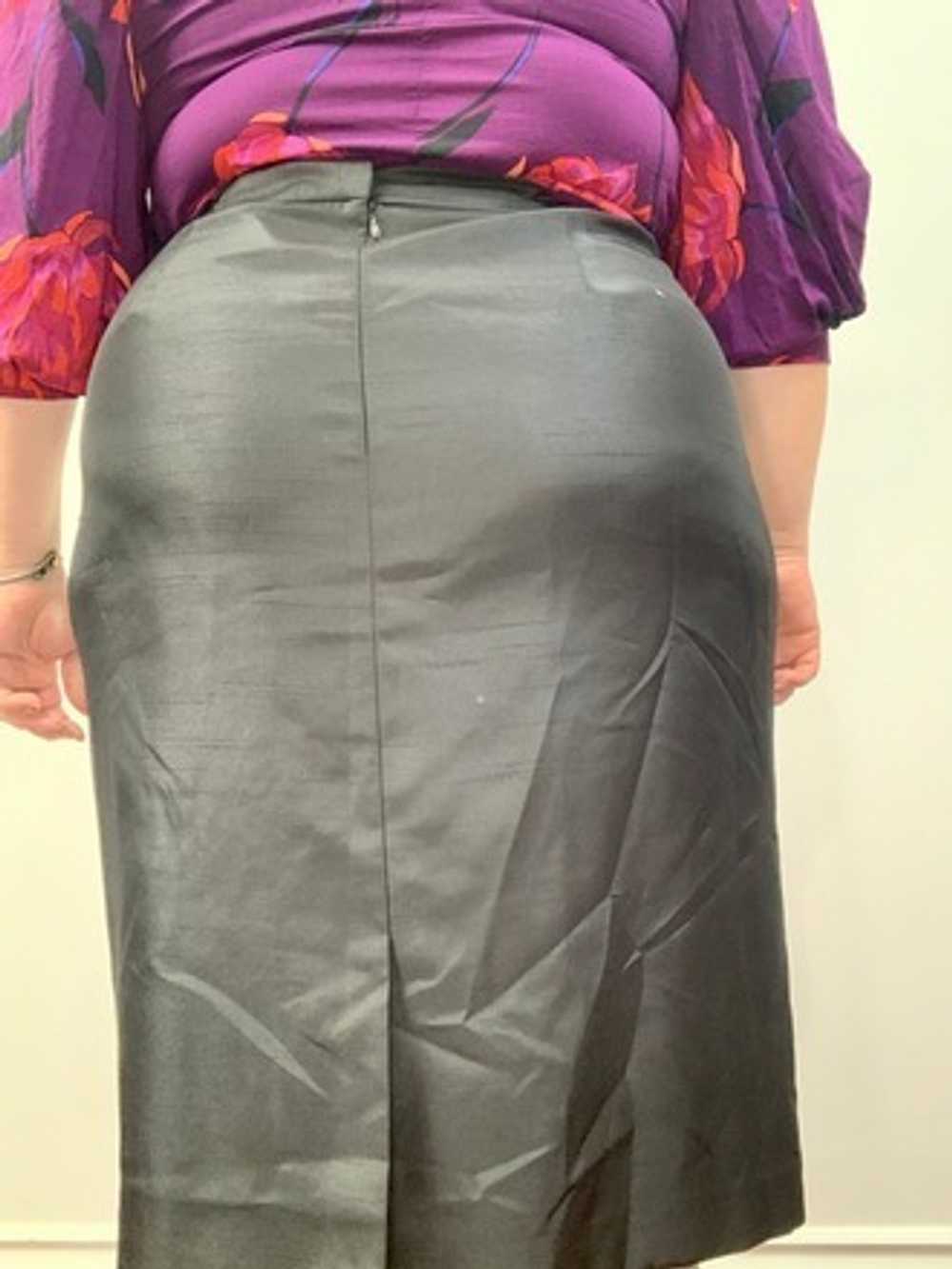 NWT Le Suit Woman Pencil Skirt Elastic Waist Back… - image 2