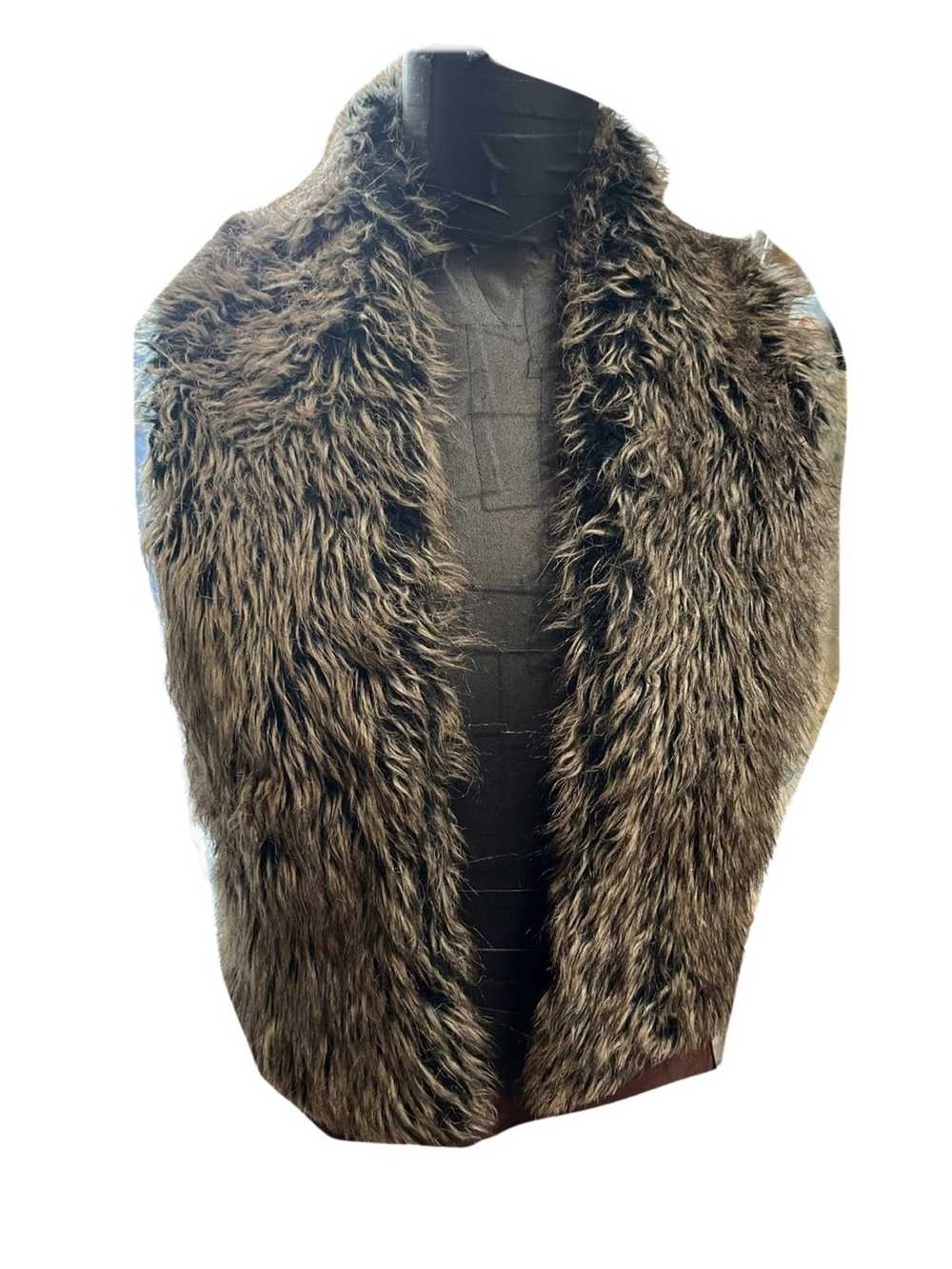 Forever 21 Forever 21 faux fur medium vest - image 1