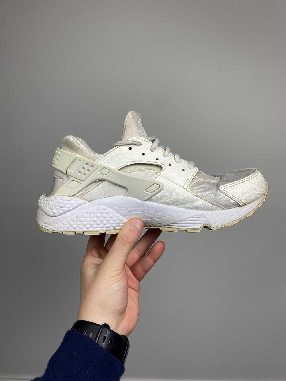 Nike × Sneakers × Streetwear Triple white huarach… - image 1