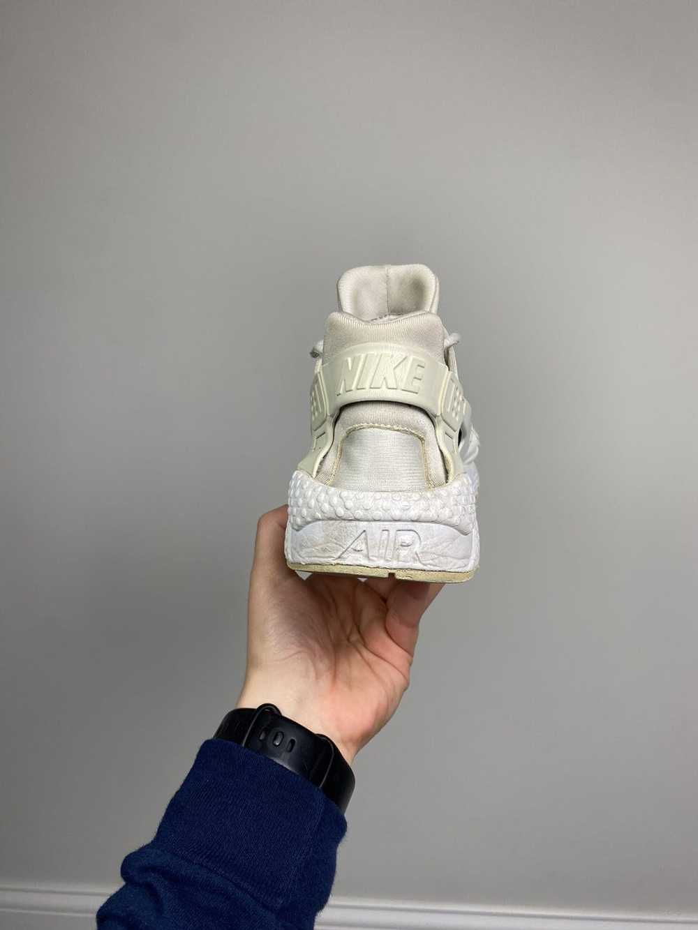 Nike × Sneakers × Streetwear Triple white huarach… - image 6