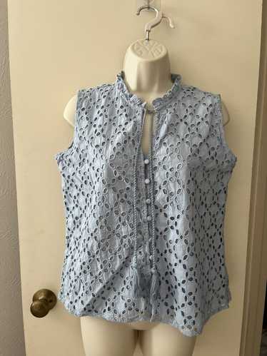 Unsigned Petal Sleeveless Eyelet Shirt