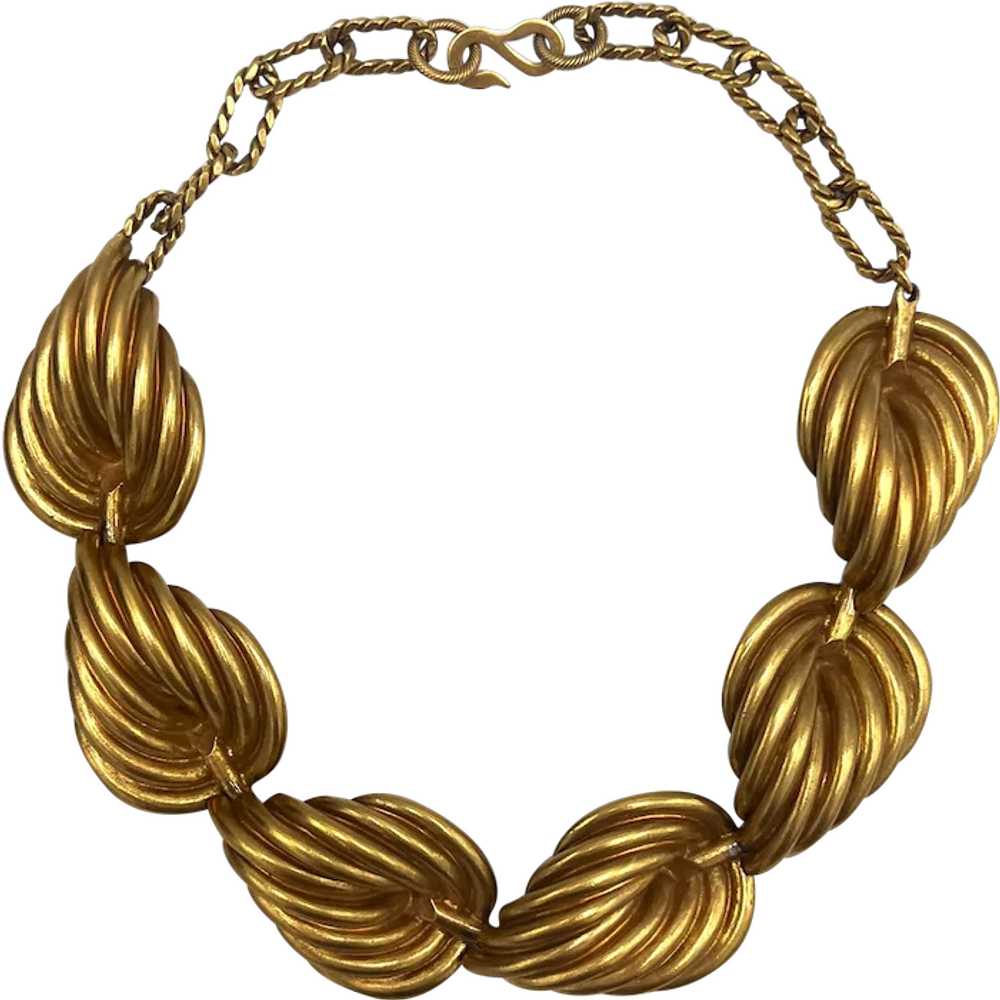 GORGEOUS Golden Leaf Necklace - image 3