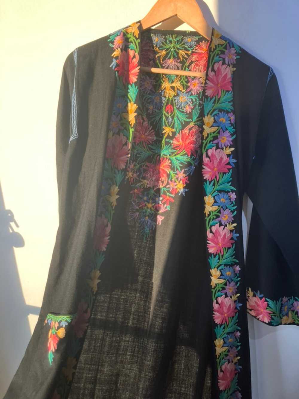 Vintage Subhana Kashmiri Embroidered Robe - image 11