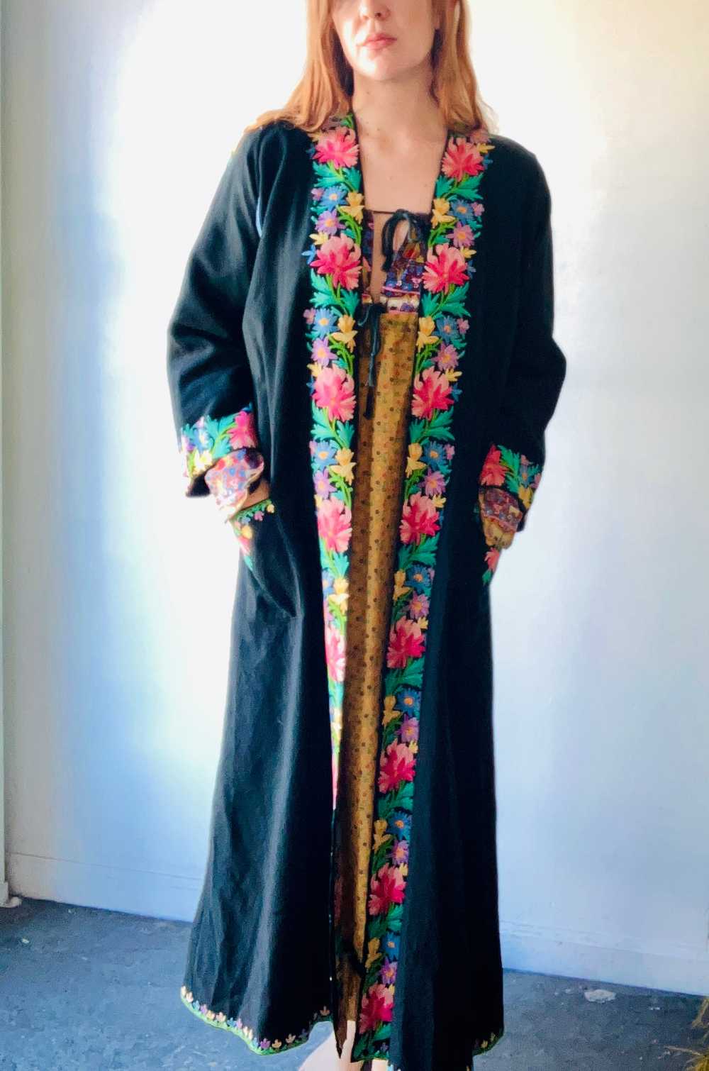 Vintage Subhana Kashmiri Embroidered Robe - image 9