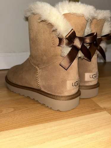 Ugg Short brown ugg boots with bow