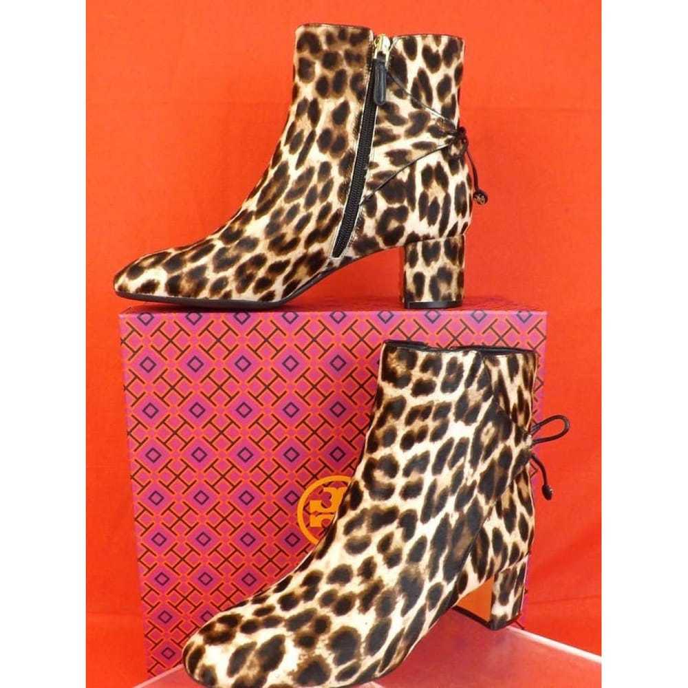 Tory Burch Pony-style calfskin ankle boots - image 7