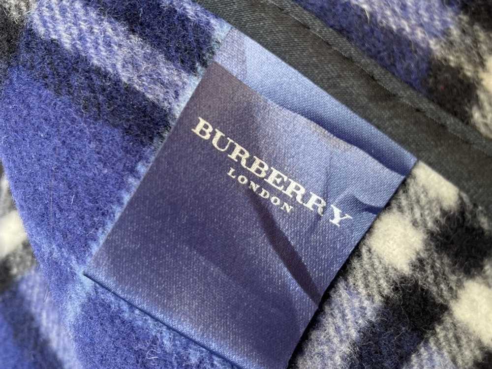 Burberry × Vintage Burberry duffle coat - image 12