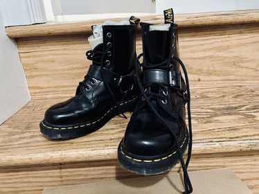 ドクターマーチン　UK4 1460Harness 1460 Harness Leather Lace Up Boots in Black | Dr. Martens