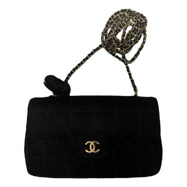 black and gold chanel handbag