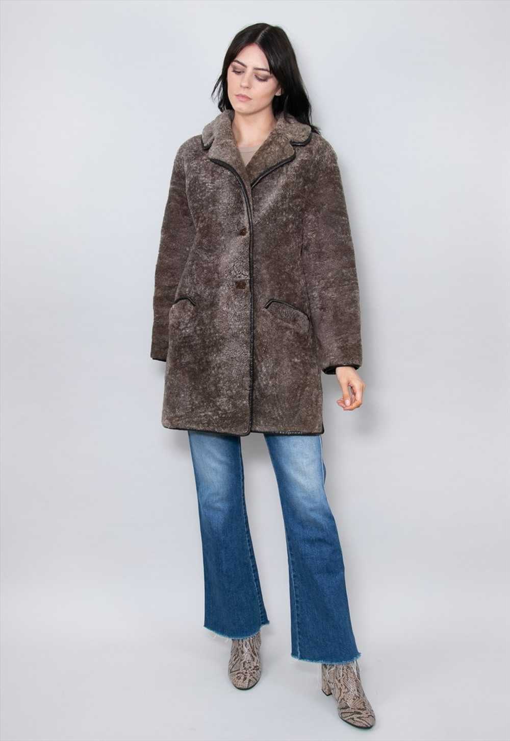 70's Vintage Ladies Coat Brown Shearling Sheepskin - image 4