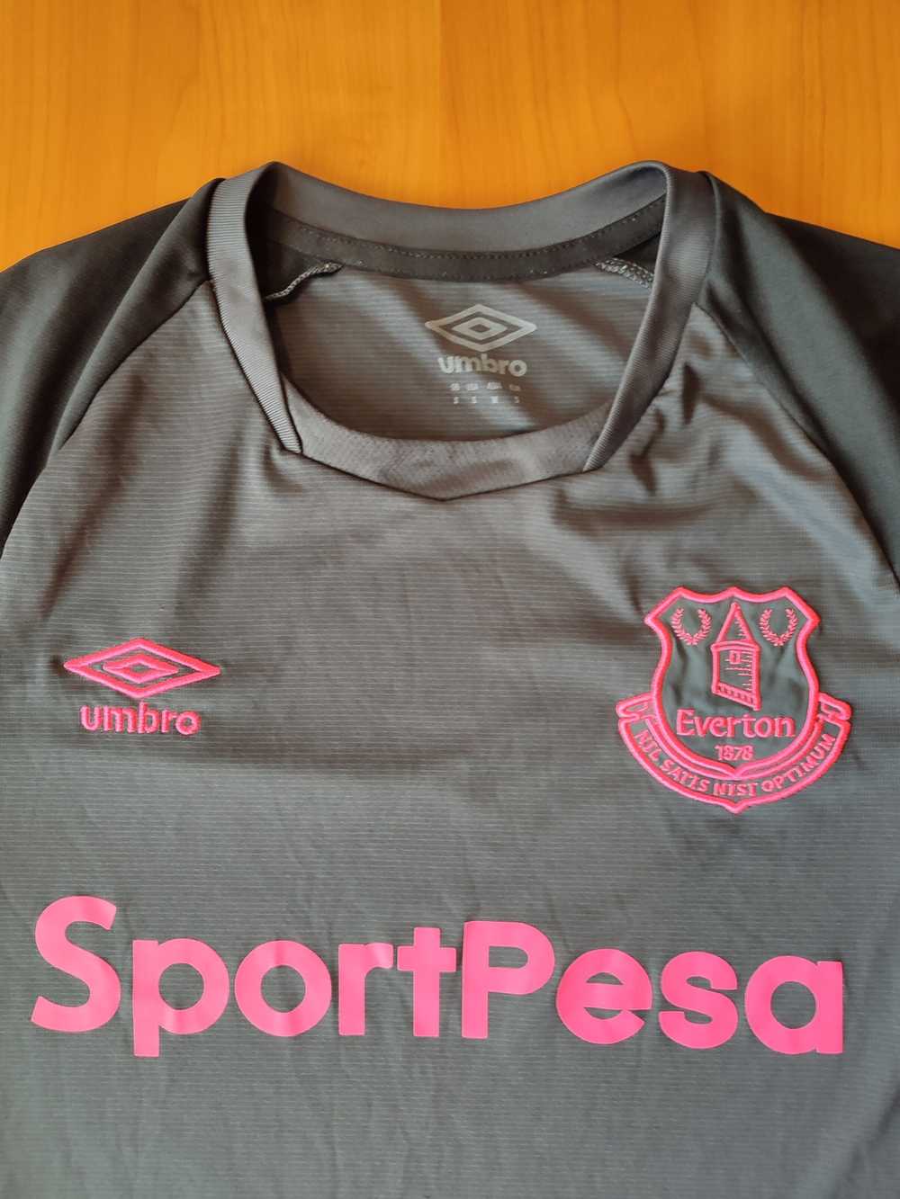 Soccer Jersey × Sportswear × Umbro FC Everton 201… - image 3
