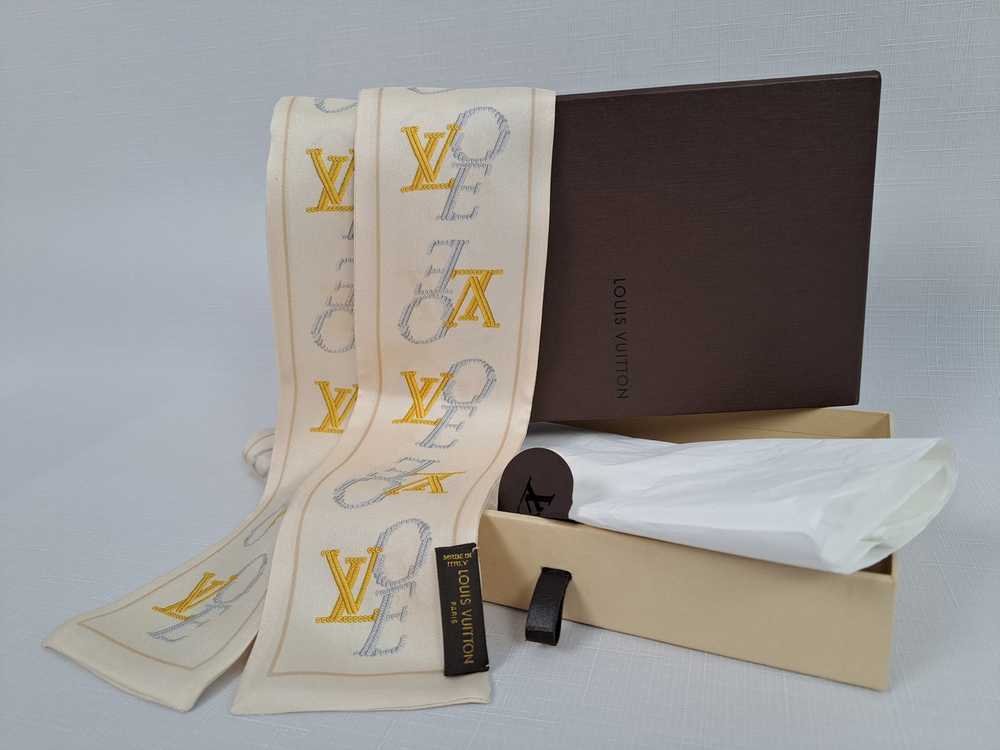 Louis Vuitton Louis Vuitton Love LV silk twilly/b… - image 1