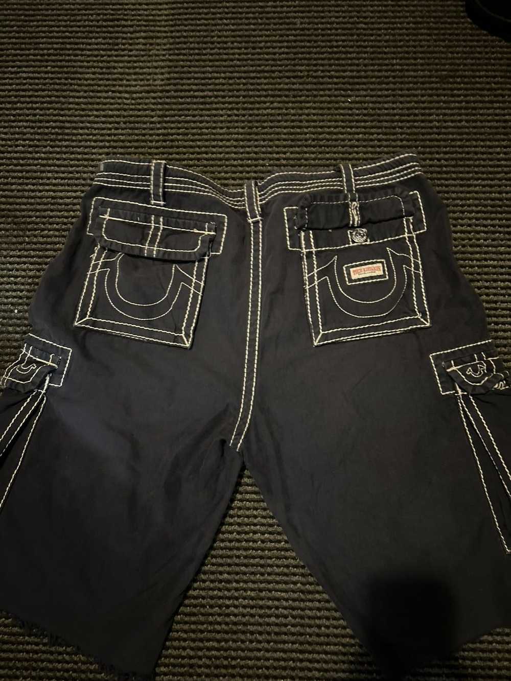 True Religion Rare True Religion Cargo Baggy Shor… - image 2