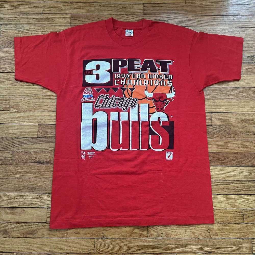 Vintage 1993 NBA Finals Chicago Bulls 3 Peat Champions Champs T Shirt Gray  Sz XL