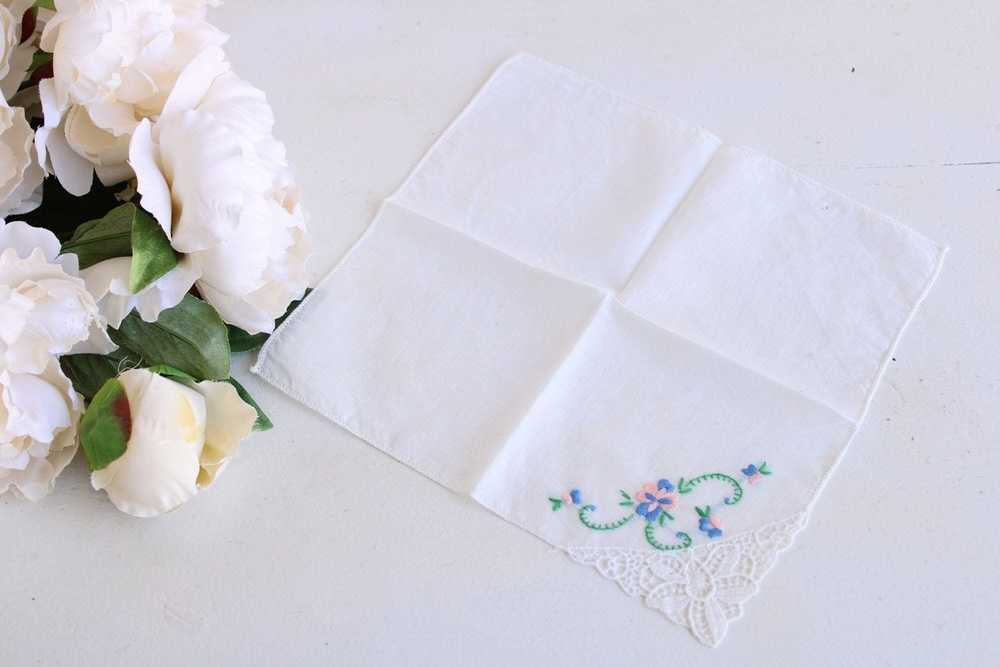 Vintage Vintage 1940s 1950s Handkerchief, White L… - image 4