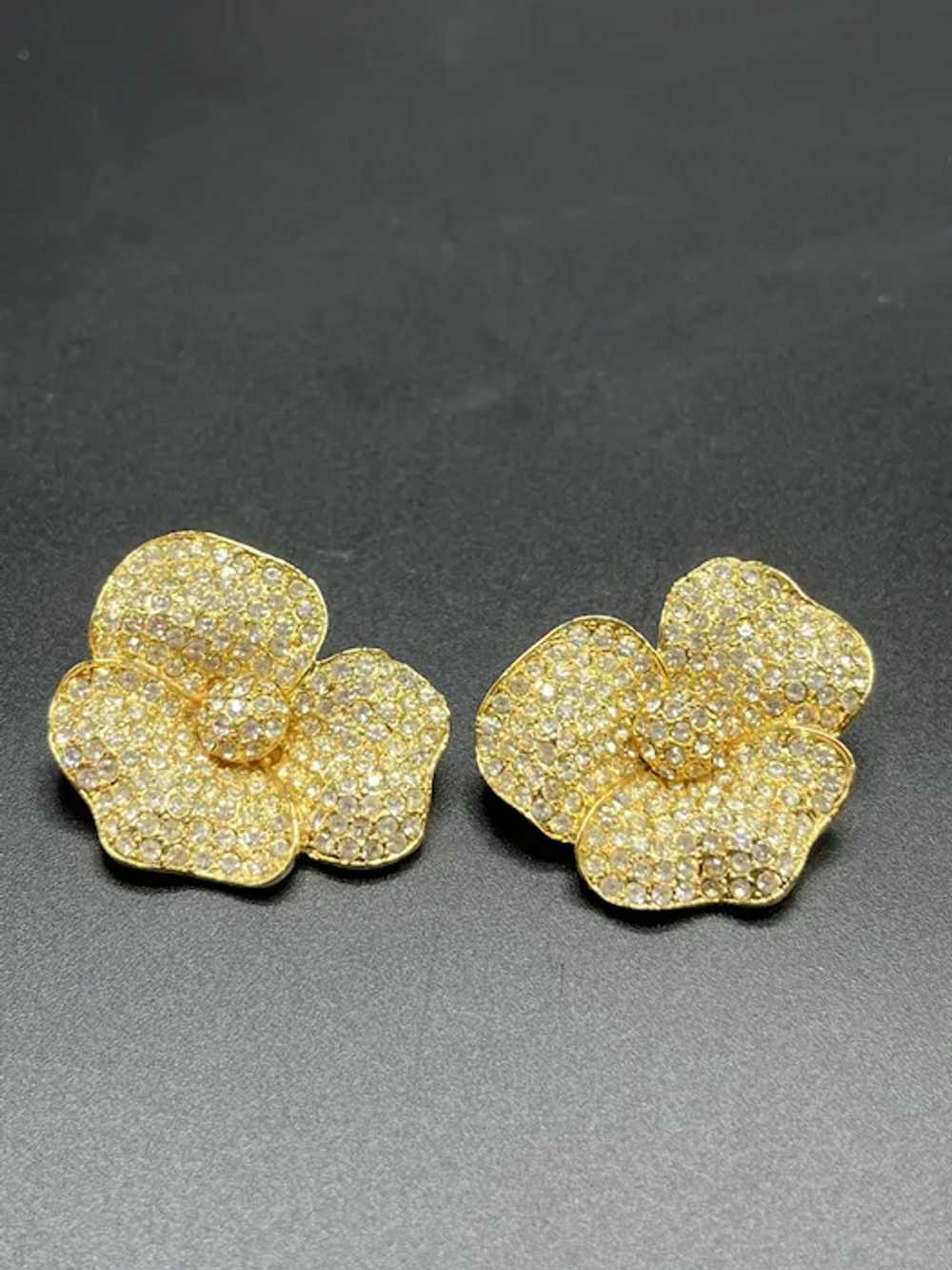 Kenneth Jay Lane Large Gold Petal Flower Earrings - image 6