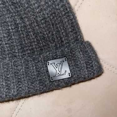 Louis Vuitton® LV Ahead Beanie Grey. Size