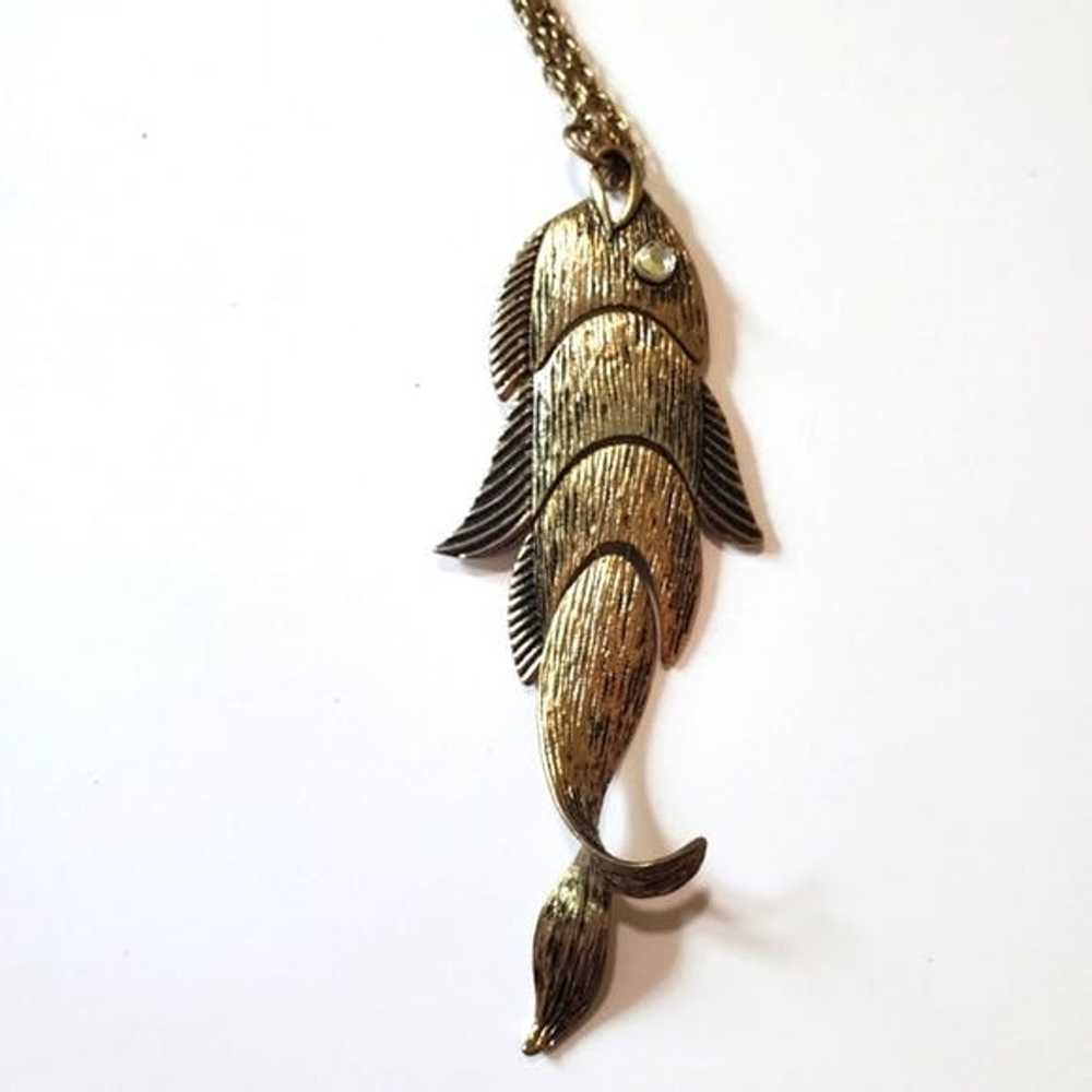 Vintage Vintage NAPIER Gold Tone Fish Pendant Nec… - image 1