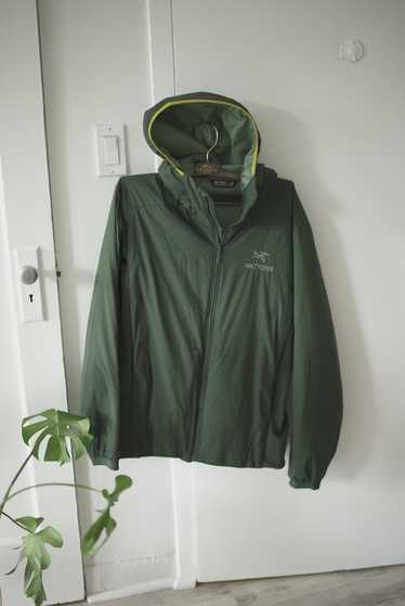 Green arcteryx jacket - Gem