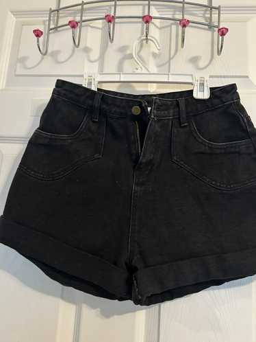 Princess Polly Black mom shorts - image 1