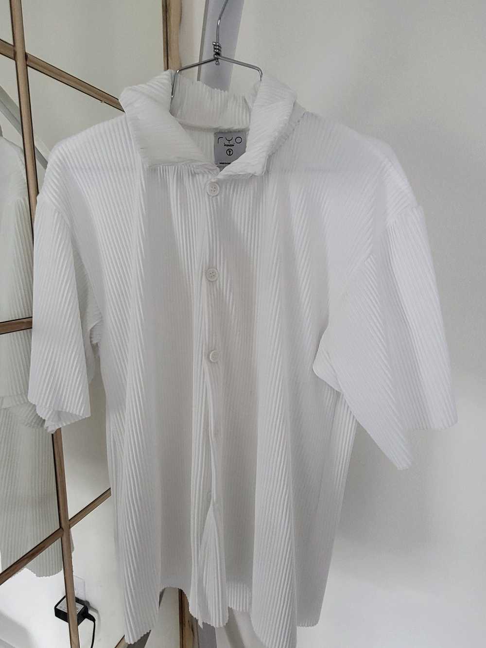 Custom Pleated shirt - image 1