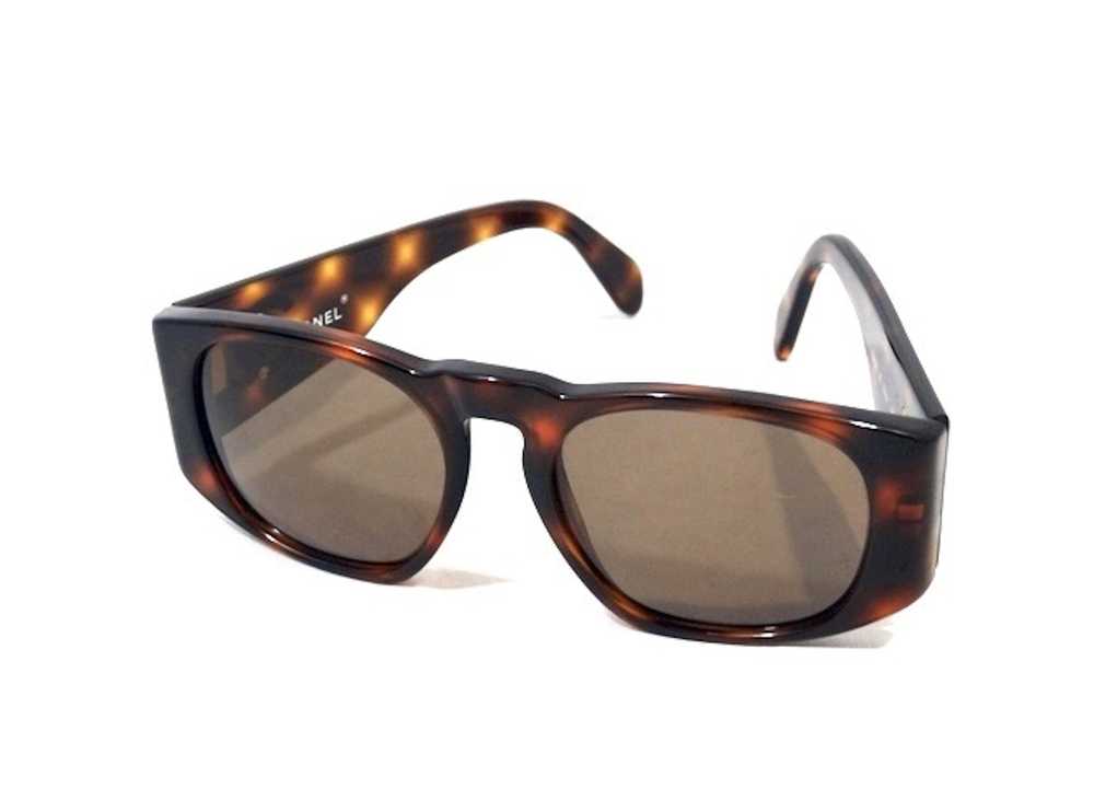 Chanel Vintage Chanel Tortoise Sunglasses - image 1