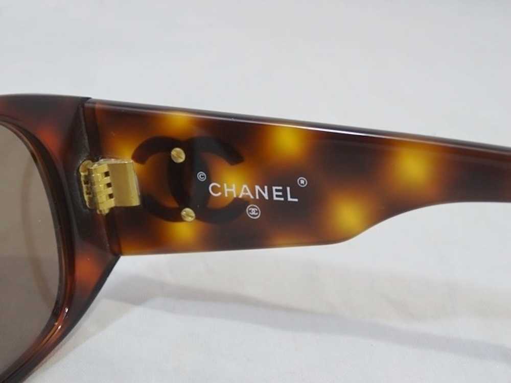 Chanel Vintage Chanel Tortoise Sunglasses - image 5