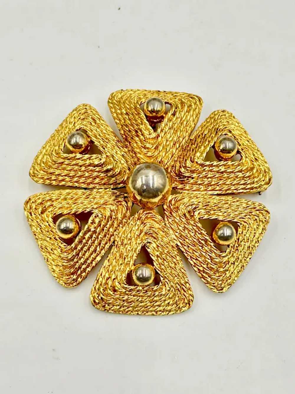 Signed Hattie Carnegie Gold Tone Flower Pin Brooc… - image 3