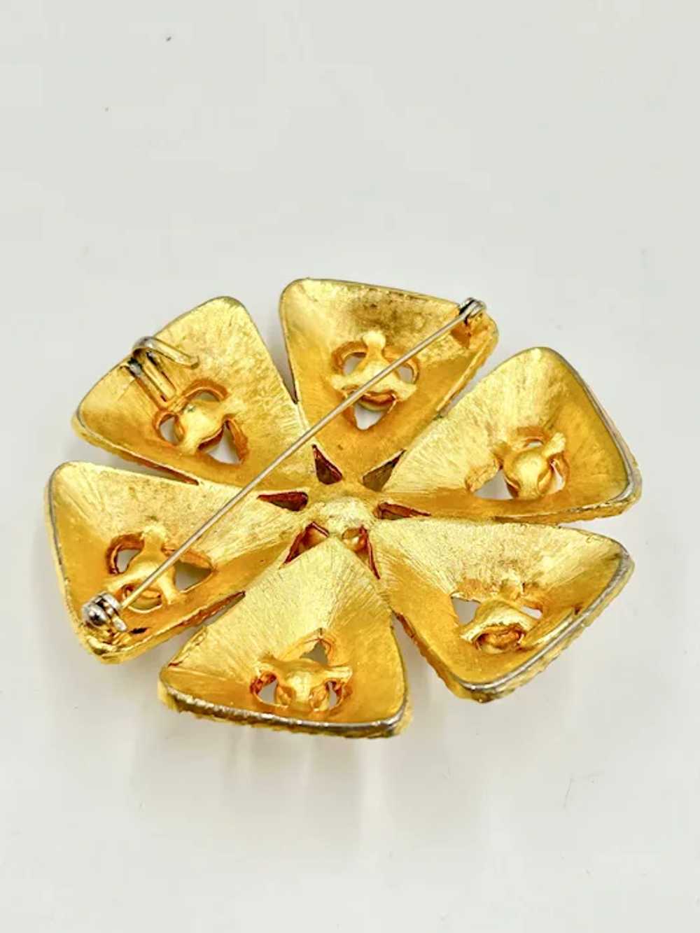 Signed Hattie Carnegie Gold Tone Flower Pin Brooc… - image 6