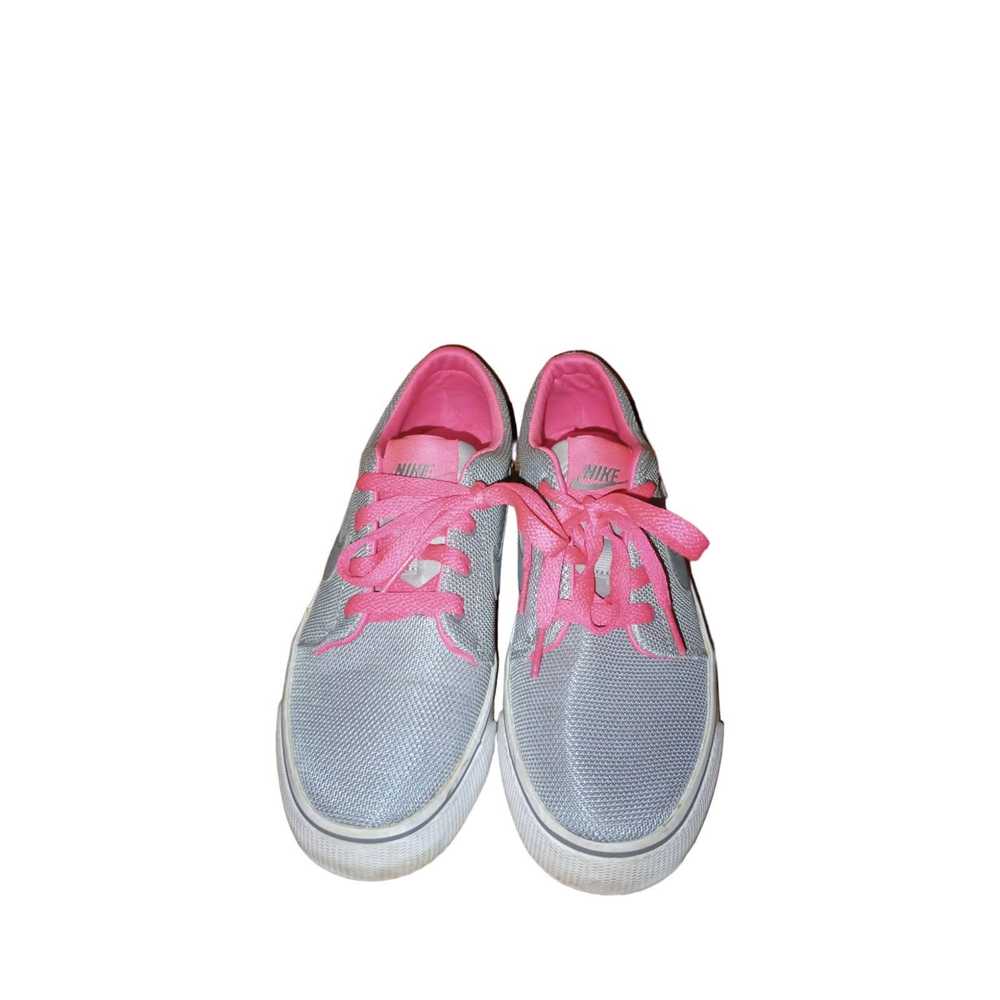 Nike Nike Toki Low Sneakers Gray And Pink Girls S… - image 1