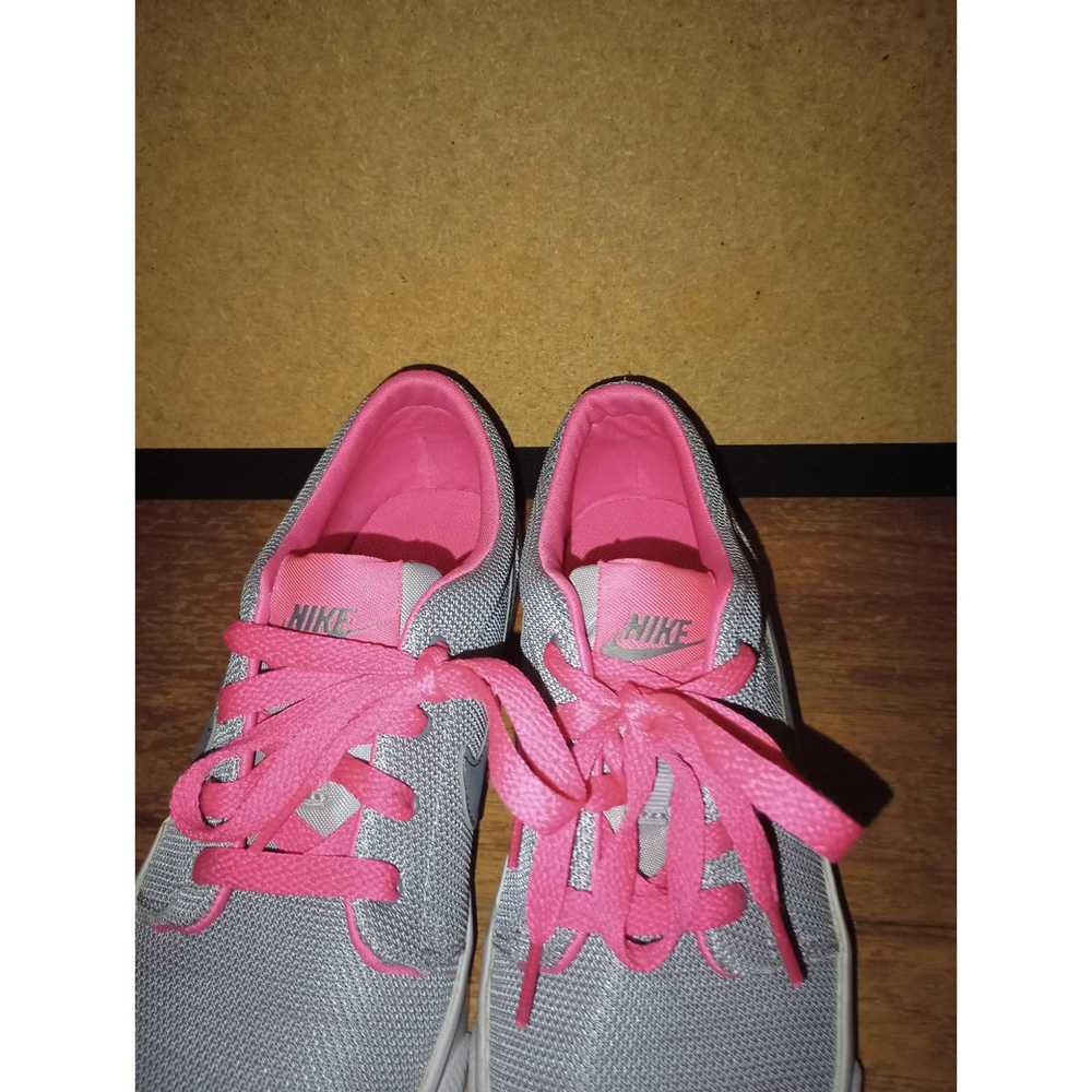 Nike Nike Toki Low Sneakers Gray And Pink Girls S… - image 5