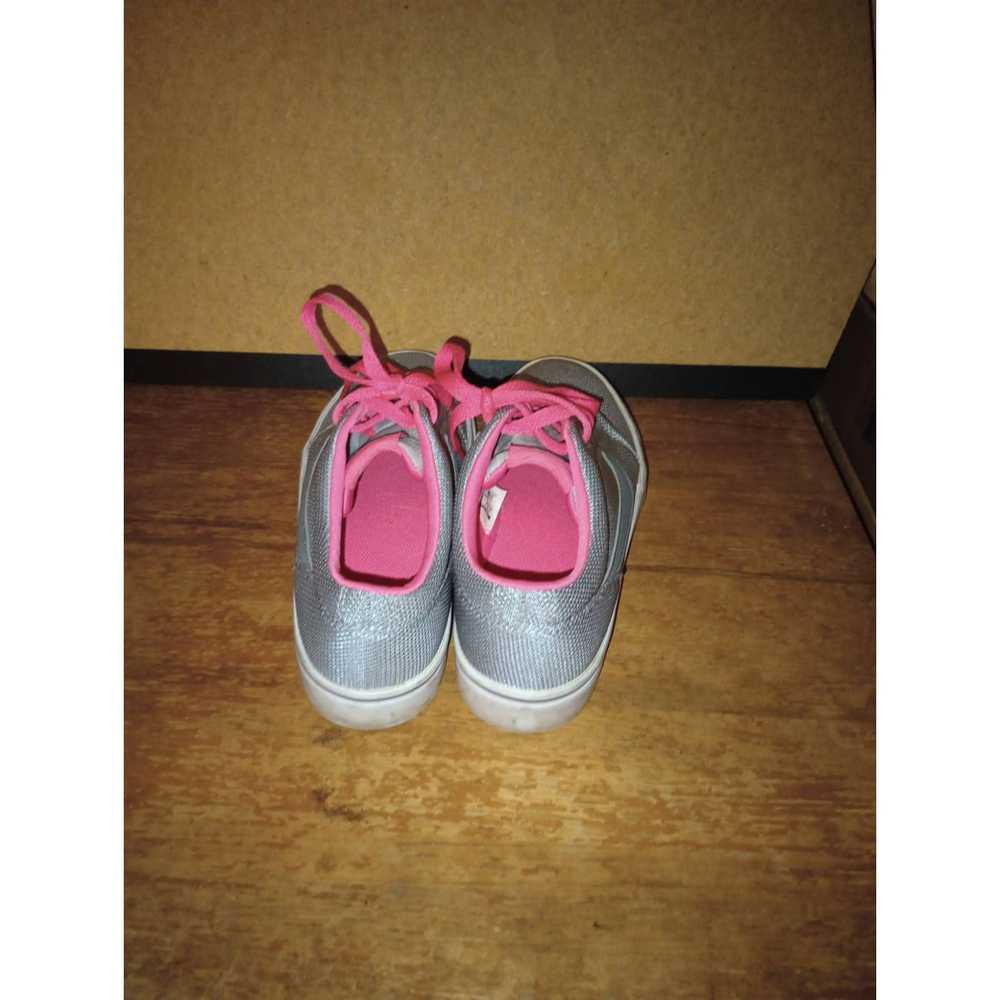 Nike Nike Toki Low Sneakers Gray And Pink Girls S… - image 6