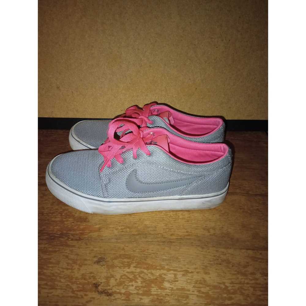 Nike Nike Toki Low Sneakers Gray And Pink Girls S… - image 7