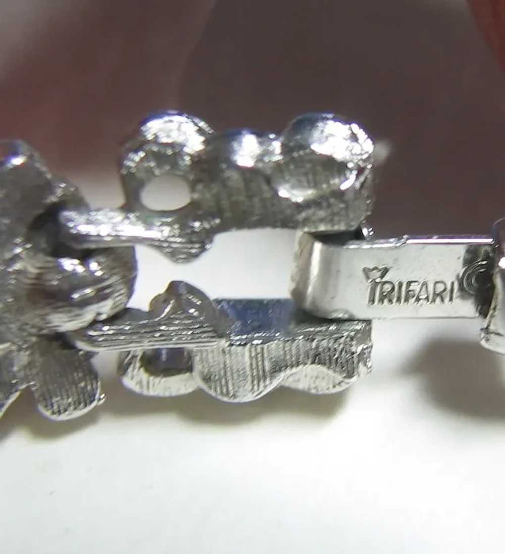 Vintage Trifari Bracelet Pretty Floral Silver Tone - image 2