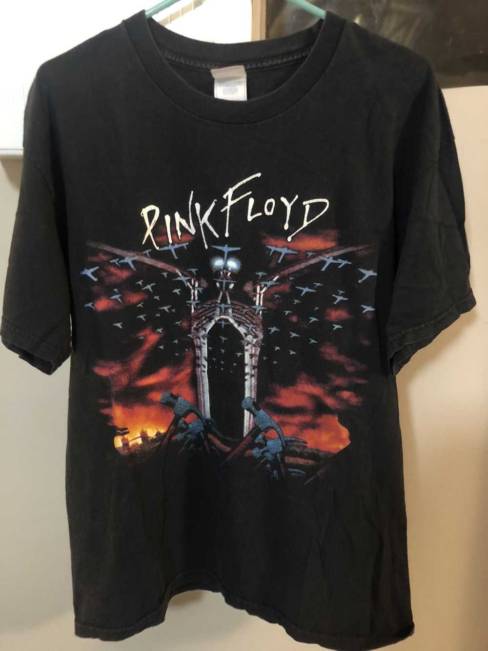 Vintage *RARE* Vintage 1997 Pink Floyd The Wall t… - image 1