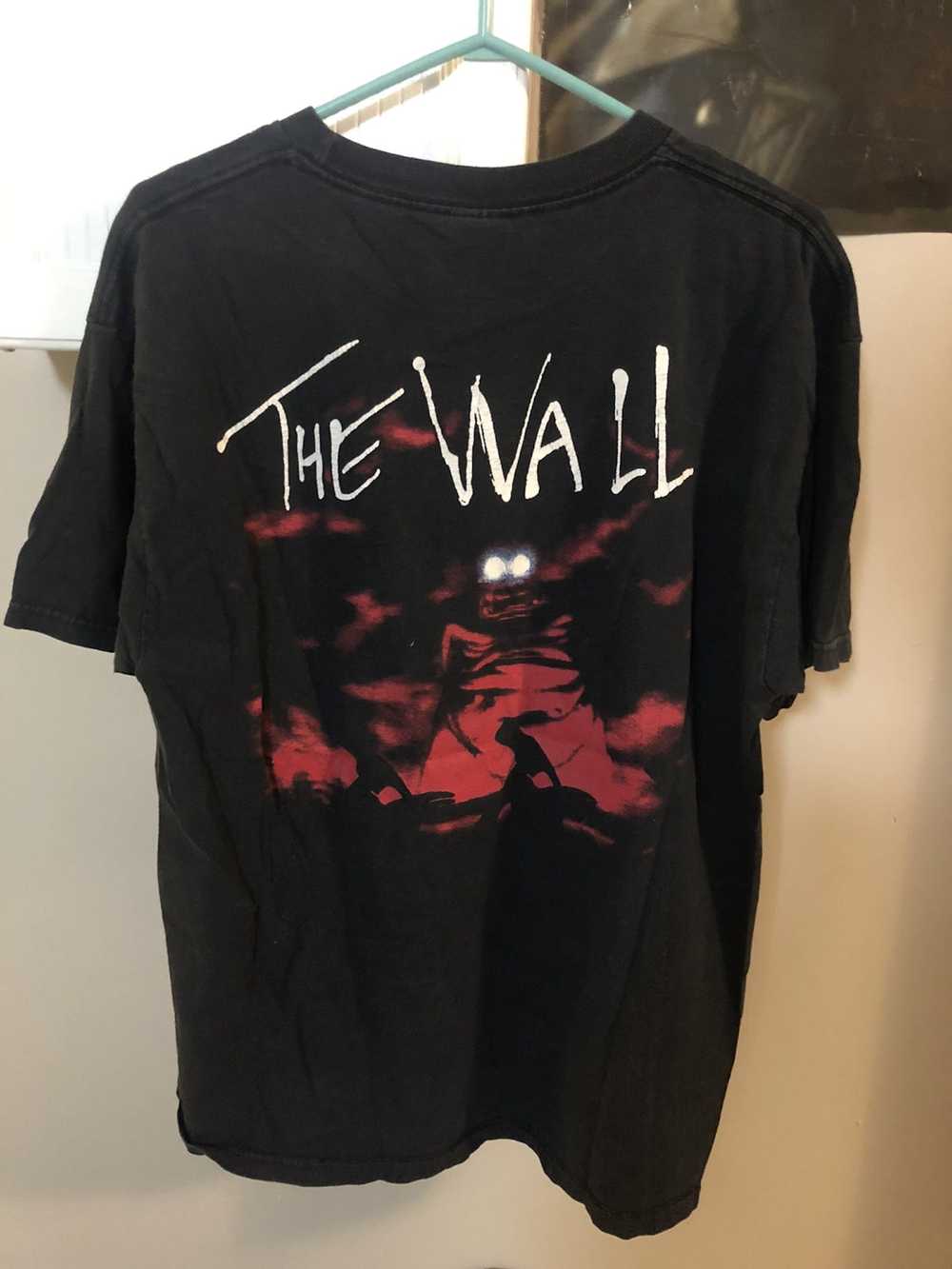 Vintage *RARE* Vintage 1997 Pink Floyd The Wall t… - image 3