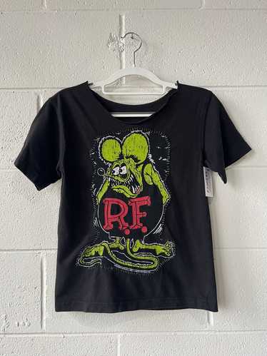 https://img.gem.app/824833506/1t/1696477697/rat-fink-hand-stitched-tee.jpg