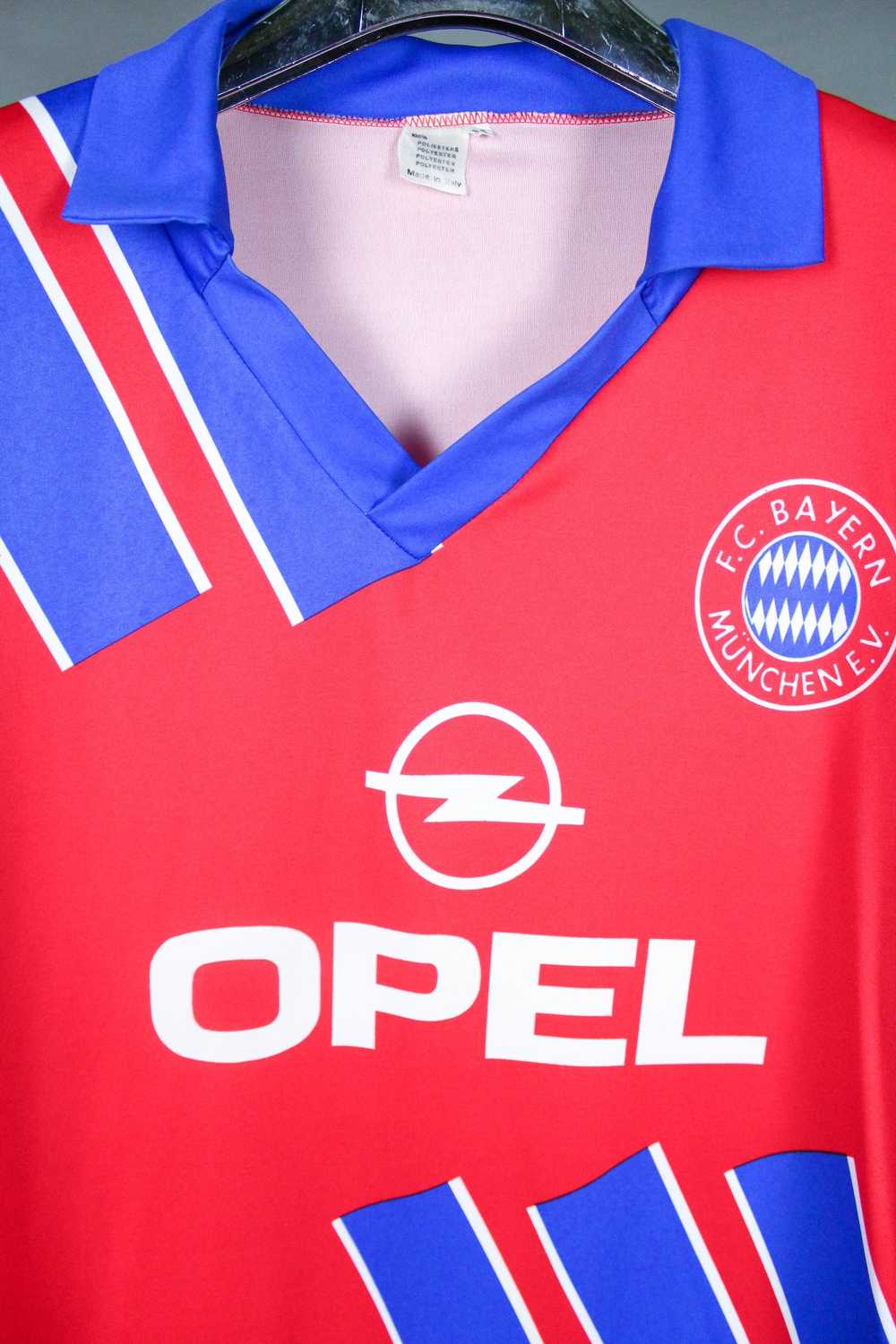 Soccer Jersey × Vintage F.C. Bayern München E.V. … - image 7