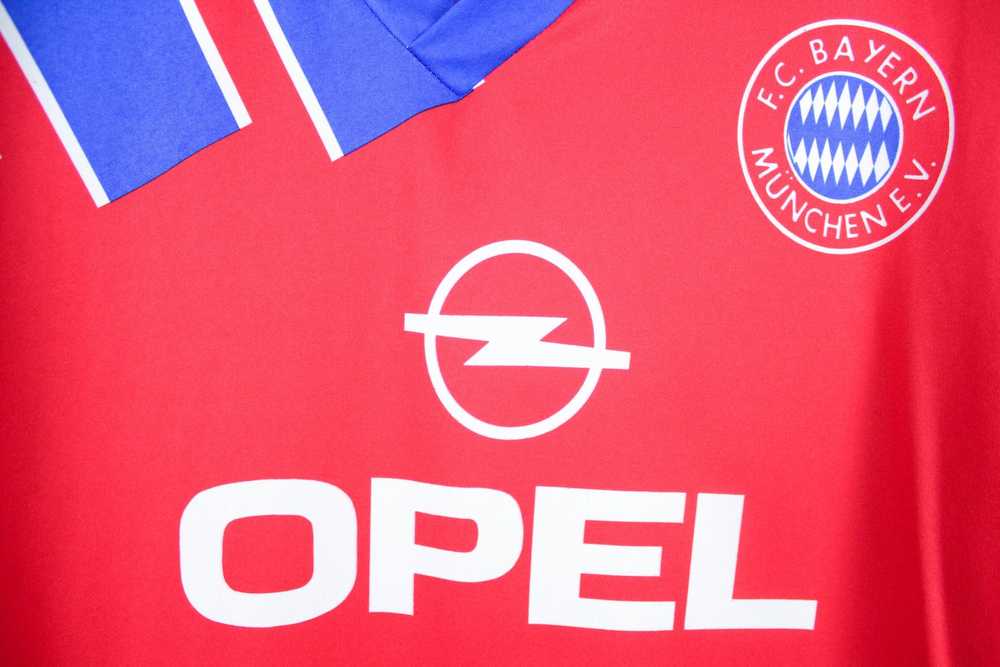 Soccer Jersey × Vintage F.C. Bayern München E.V. … - image 8