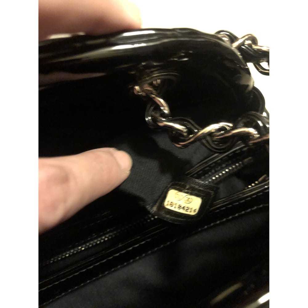 Chanel Mademoiselle patent leather handbag - image 6
