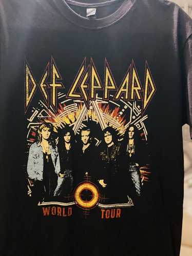Vintage Def Leppard 80s US Tour Raglan Concert T Shirt Black and White –  Black Shag Vintage